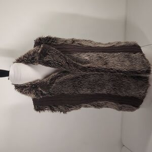 Xoxo brown faux fur vest sleeveless Size L
